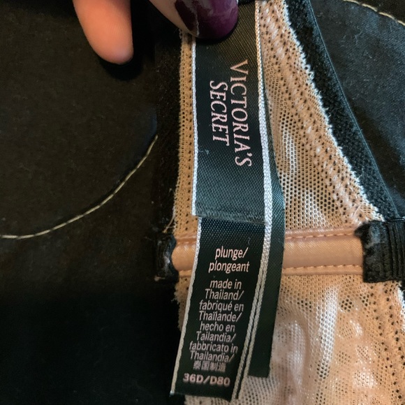 Victoria secert bra 36d - Picture 2 of 2